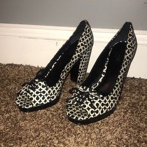 Coach pumps size 7